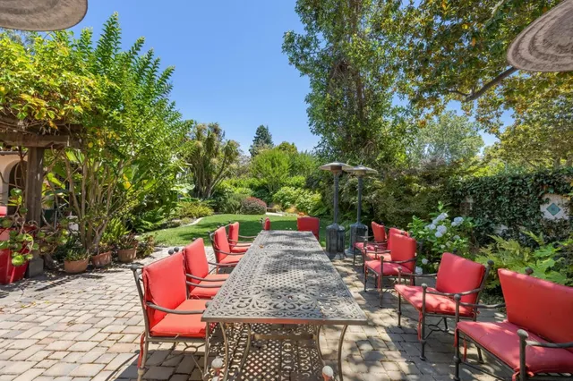 $18,995 | 590 Center Drive, Palo Alto, CA 94301