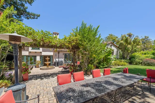 $18,995 | 590 Center Drive, Palo Alto, CA 94301