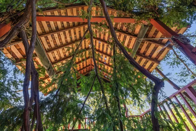 $18,995 | 590 Center Drive, Palo Alto, CA 94301