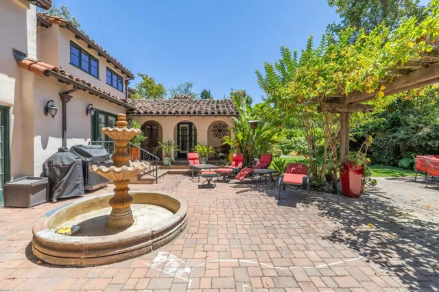 $18,995 | 590 Center Drive, Palo Alto, CA 94301