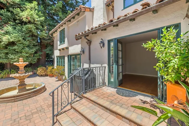 $18,995 | 590 Center Drive, Palo Alto, CA 94301