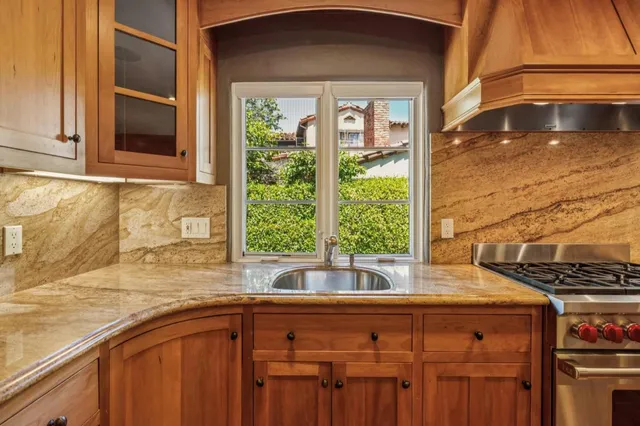 $18,995 | 590 Center Drive, Palo Alto, CA 94301