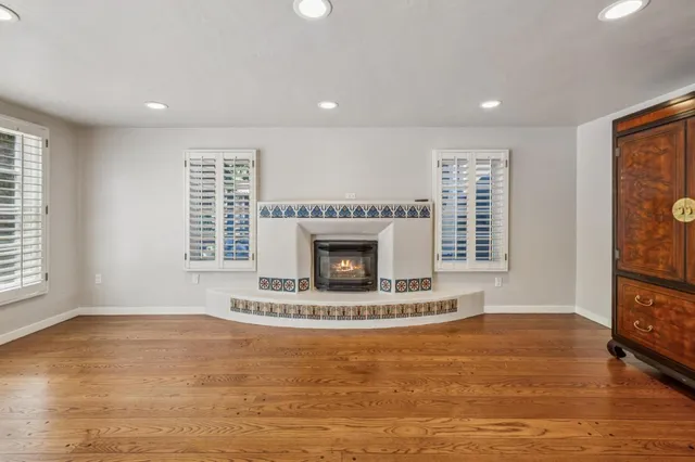 $18,995 | 590 Center Drive, Palo Alto, CA 94301