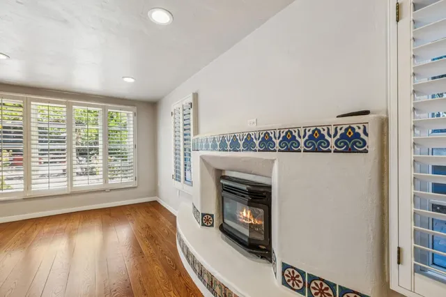 $18,995 | 590 Center Drive, Palo Alto, CA 94301