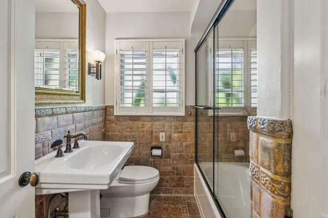 $18,995 | 590 Center Drive, Palo Alto, CA 94301