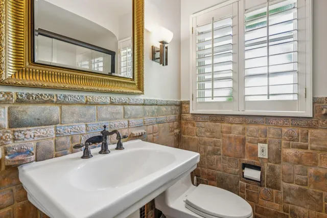 $18,995 | 590 Center Drive, Palo Alto, CA 94301