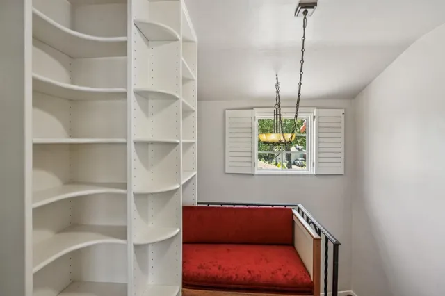 $18,995 | 590 Center Drive, Palo Alto, CA 94301