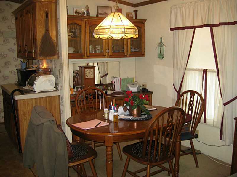 12 Lane F Coventry, RI 02816 - Photo 5 of 9 Dining Room.
