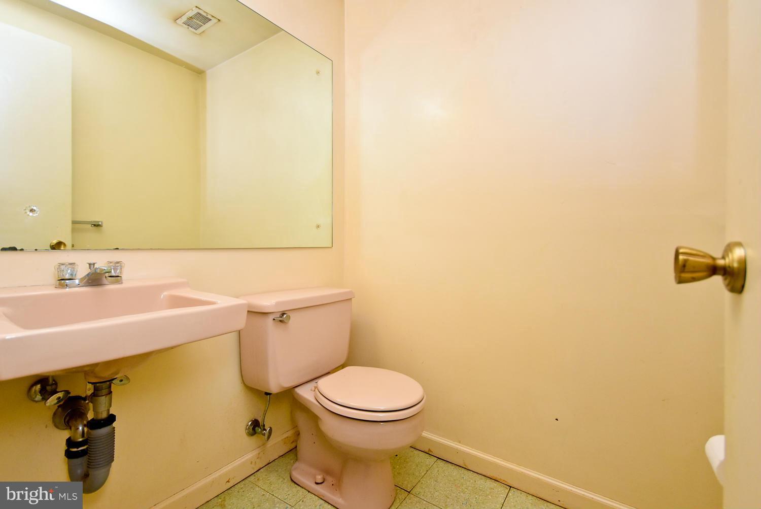 9209 Ivanhoe Road Fort Washington, MD 20744 - Photo 28 of 29 Lower Level Half Bath