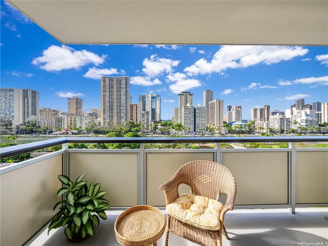 $399,000 | 509 University Avenue, Unit 1003, Honolulu, HI 96826