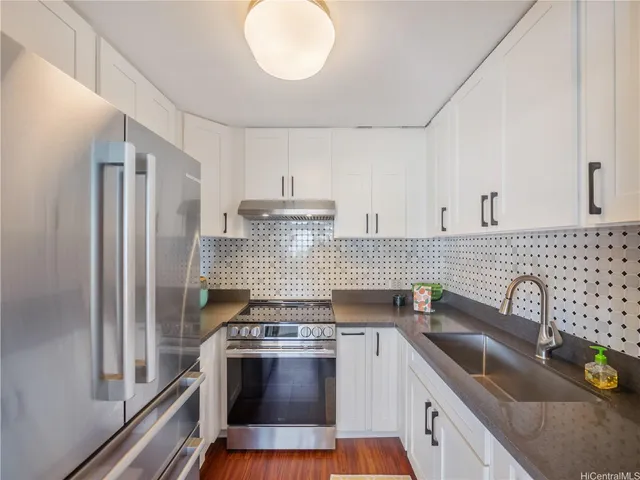 $399,000 | 509 University Avenue, Unit 1003, Honolulu, HI 96826