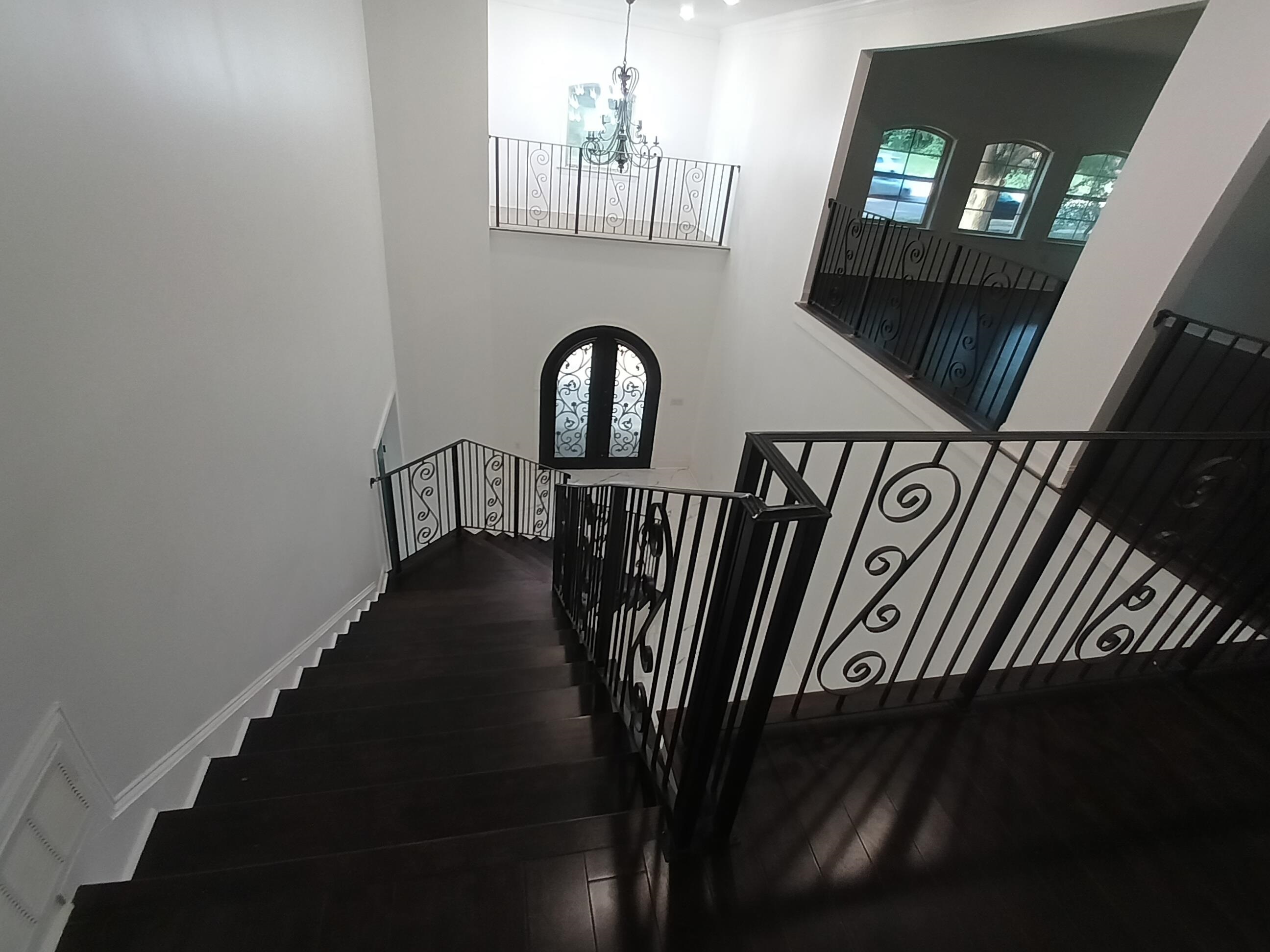 5690 Walnut Grove Road Memphis, TN 38120 - Photo 35 of 40 a view of entryway