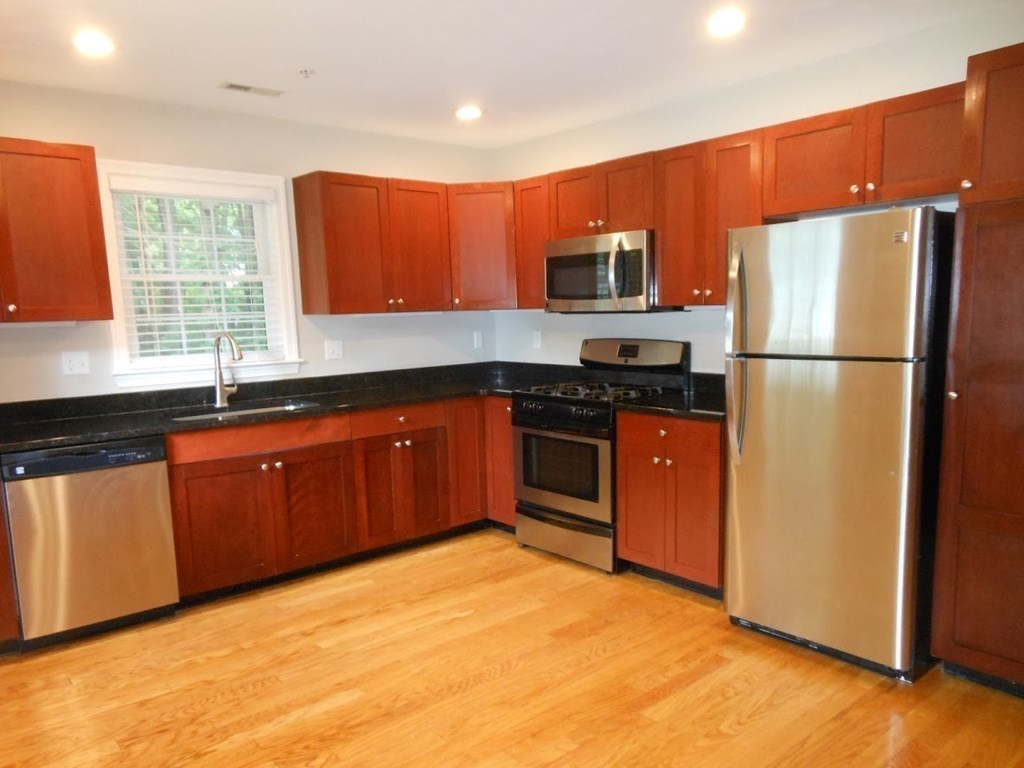 15 Pintail Road, Unit 15 Walpole, MA 02081 - Photo 8 of 37 Gallery Image 8