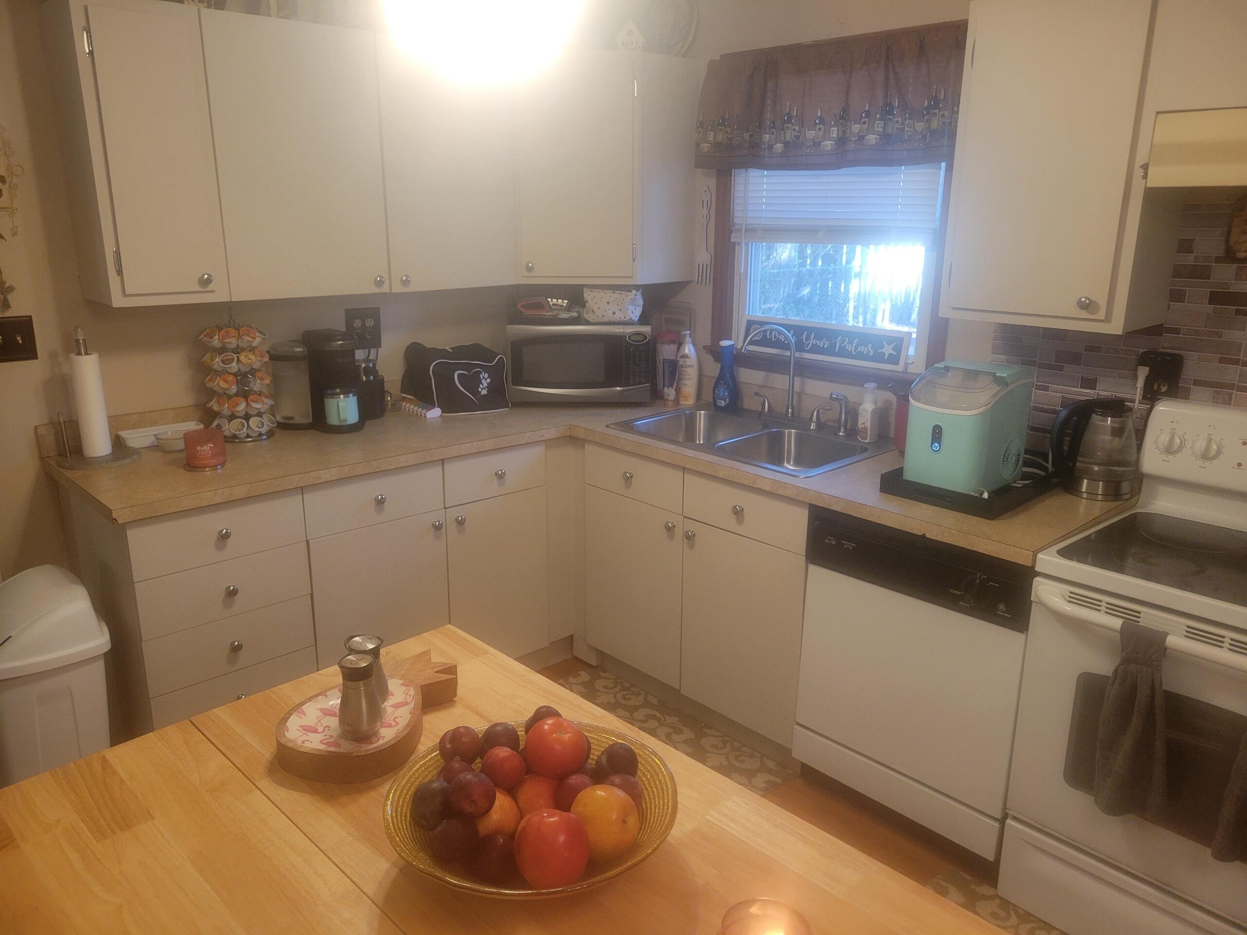 1273 Mathis Ferry Road Mount Pleasant, SC 29464 - Photo 9 of 26 Resized_20250311_160452_1741723753540