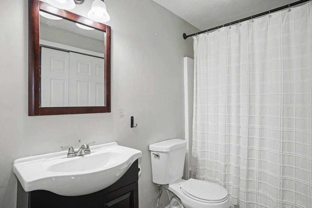 113 Ridgefield Circle, Unit C Clinton, MA 01510 - Photo 19 of 30