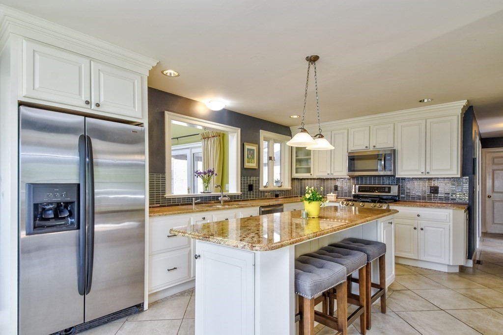 4 Jacob Amsden Road Westborough, MA 01581 - Photo 7 of 42 Gallery Image 7