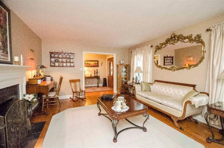 2221 Hume Road Lexington, KY 40516 - Photo 15 of 46 Photo 15