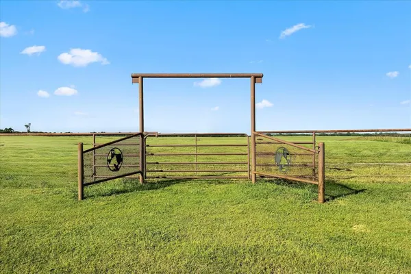 $11,245,000 | 8523 Highway 276, Royse City, TX 75189