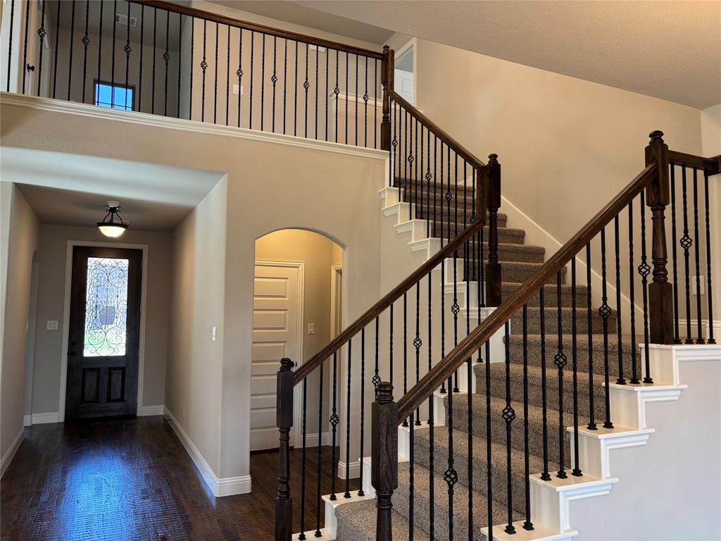 609 Red Maple Road Waxahachie, TX 75165 - Photo 5 of 9