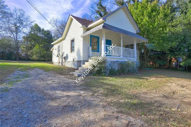 $850 | 760 Magnolia Drive, Macon, GA 31217