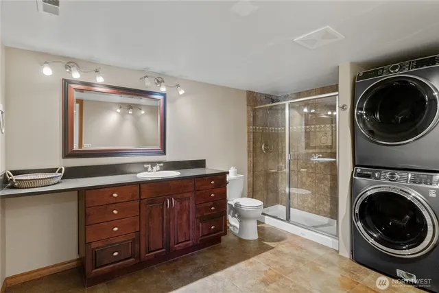 $999,900 | 972 Highline Drive, East Wenatchee, WA 98802