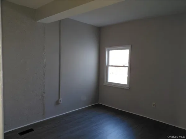 $1,500 | 79 Franklin Street, Unit 303, Kingston, NY 12401