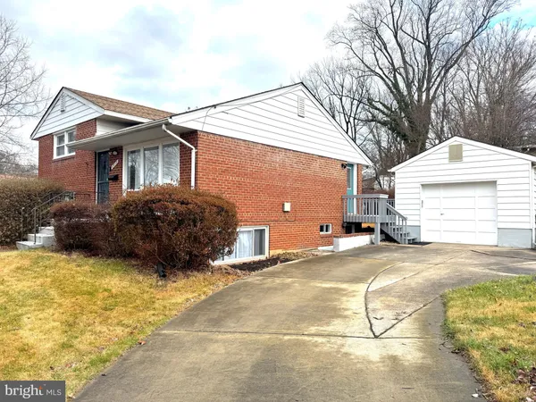 $3,700 | 4617 Adrian Street, Rockville, MD 20853