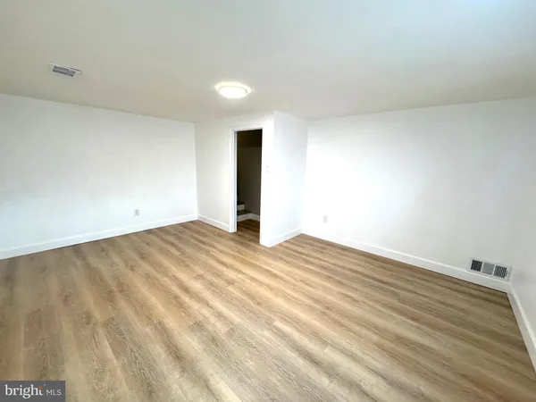 $3,700 | 4617 Adrian Street, Rockville, MD 20853