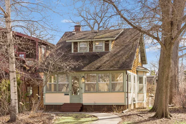 $400,000 | 29 Oliver Avenue South, Minneapolis, MN 55405