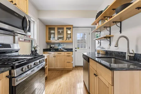 $400,000 | 29 Oliver Avenue South, Minneapolis, MN 55405