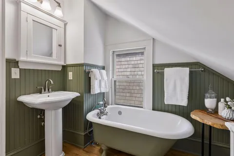 $400,000 | 29 Oliver Avenue South, Minneapolis, MN 55405