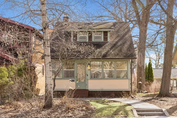 $400,000 | 29 Oliver Avenue South, Minneapolis, MN 55405