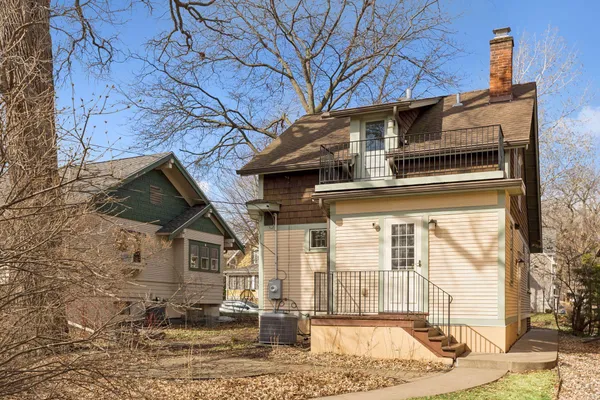 $400,000 | 29 Oliver Avenue South, Minneapolis, MN 55405