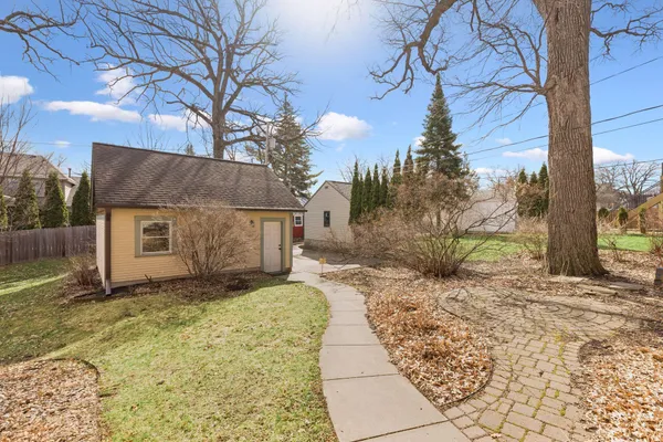 $400,000 | 29 Oliver Avenue South, Minneapolis, MN 55405