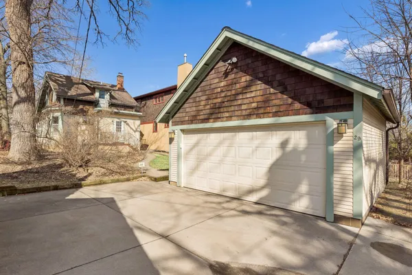$400,000 | 29 Oliver Avenue South, Minneapolis, MN 55405