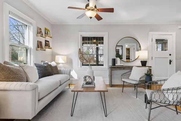 $400,000 | 29 Oliver Avenue South, Minneapolis, MN 55405