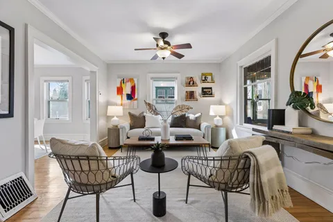 $400,000 | 29 Oliver Avenue South, Minneapolis, MN 55405