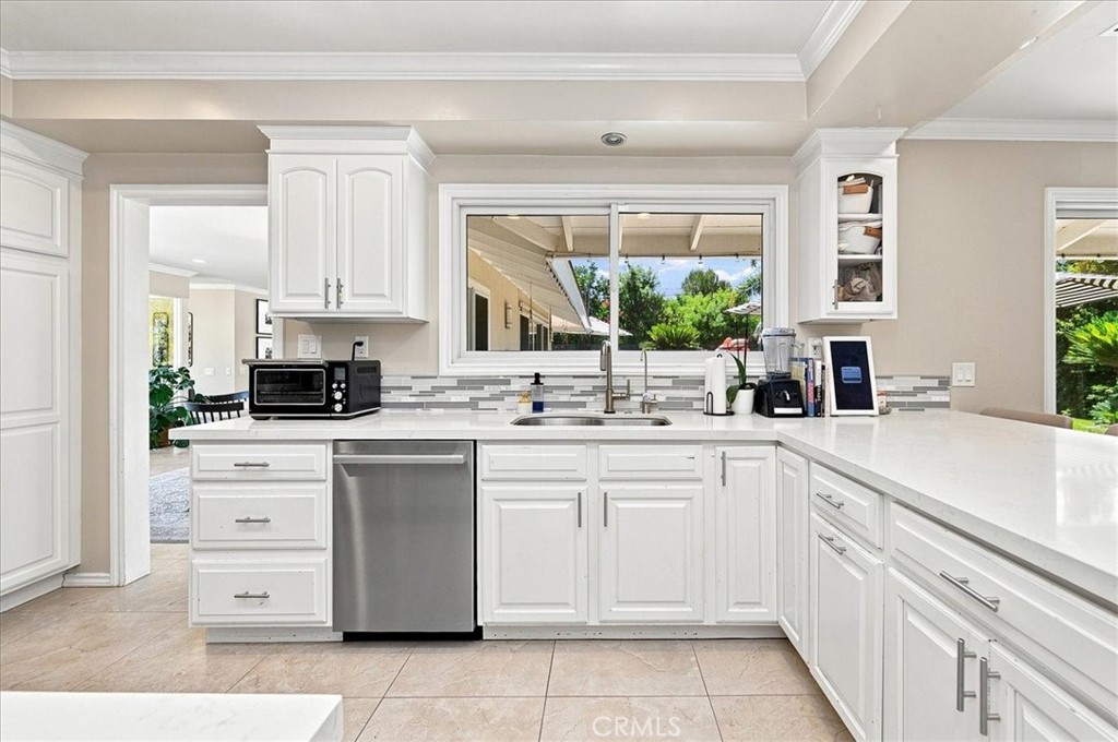 931 Rancho Circle Fullerton, CA 92835 - Photo 22 of 57 Gallery Image 22