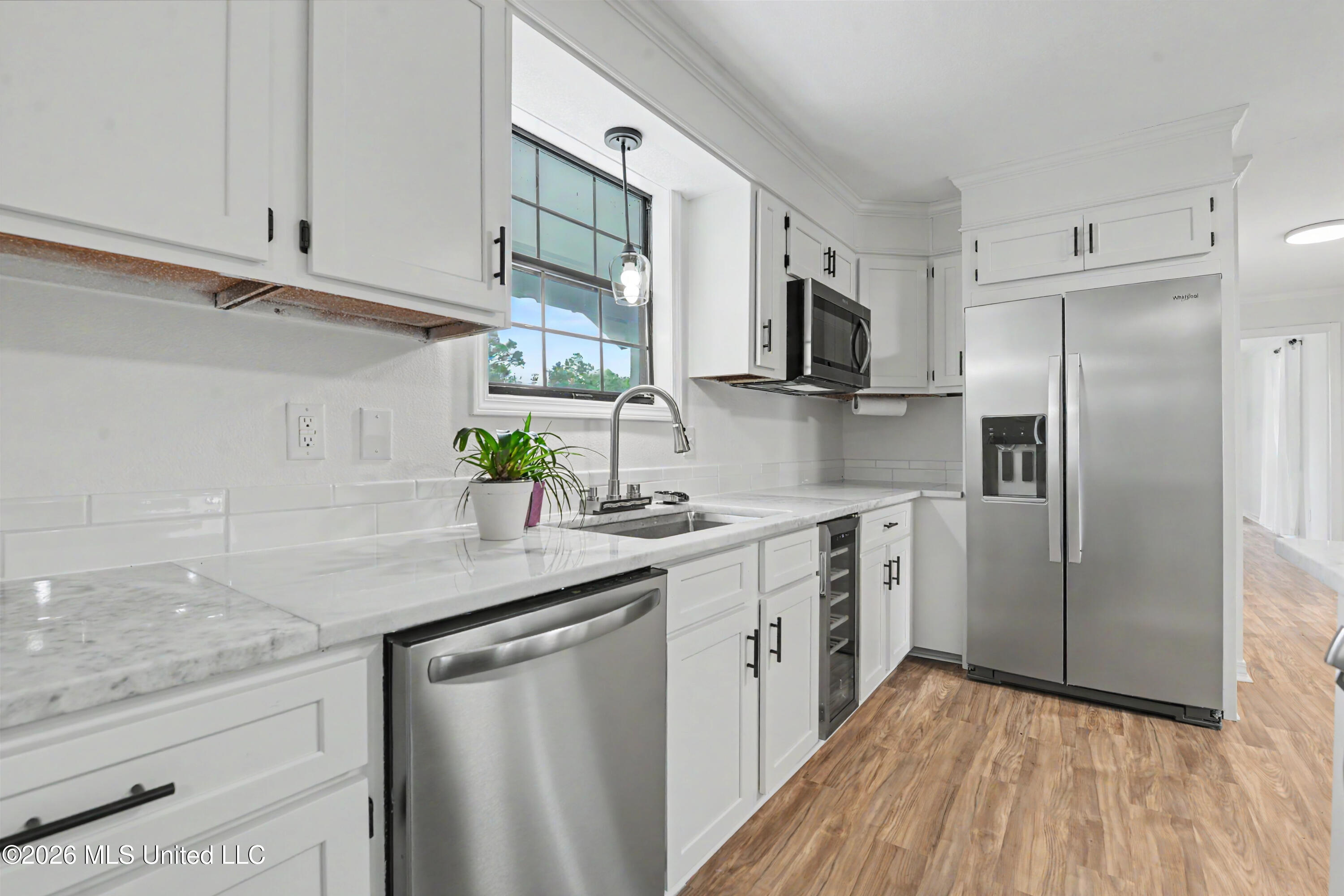 11929 Patrick Henry Street Moss Point, MS 39562 - Photo 6 of 27 Kitchen