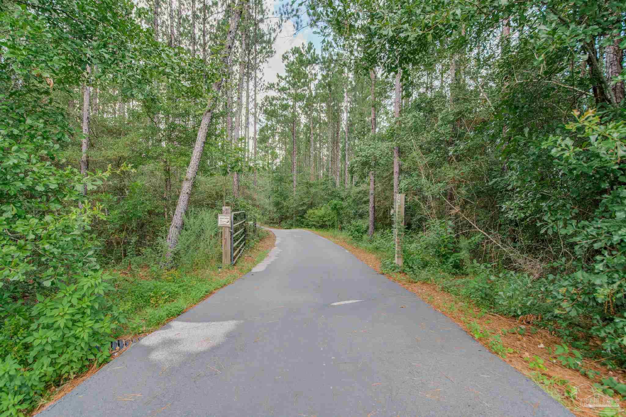 2085 10 Mile Road Pace, FL 32571 - Photo 4 of 50