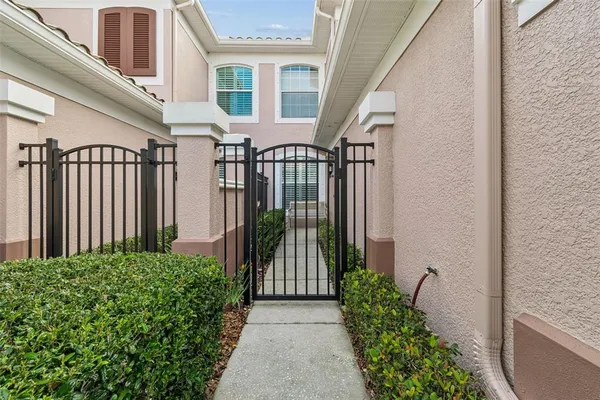 $399,000 | 822 Lantern Way, Unit 102, Clearwater, FL 33765