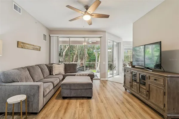 $399,000 | 822 Lantern Way, Unit 102, Clearwater, FL 33765
