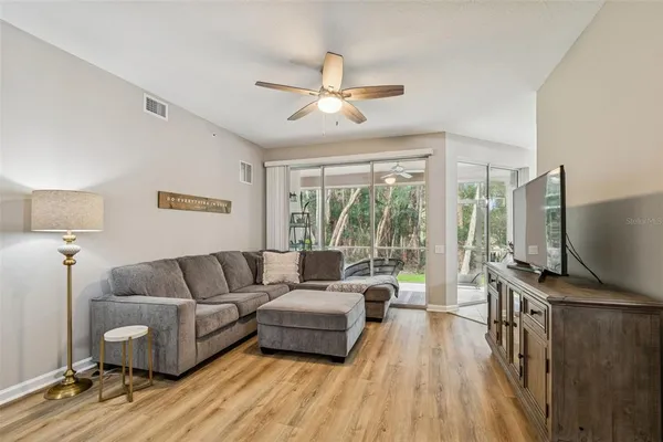 $399,000 | 822 Lantern Way, Unit 102, Clearwater, FL 33765