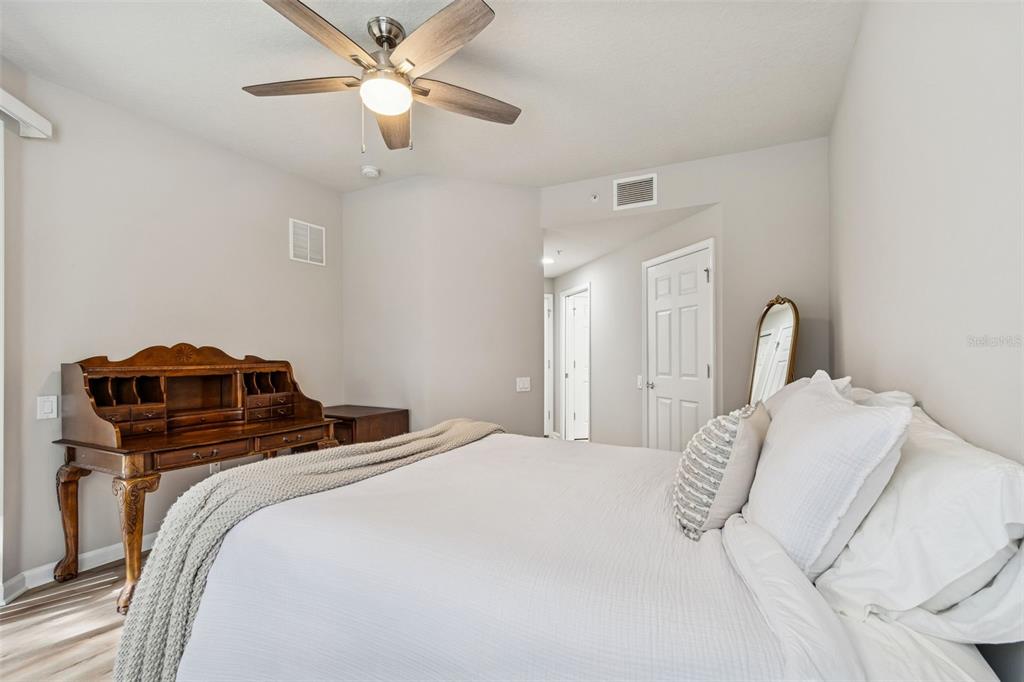 822 Lantern Way, Unit 102 Clearwater, FL 33765 - Photo 47 of 84