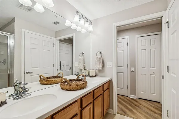 $399,000 | 822 Lantern Way, Unit 102, Clearwater, FL 33765