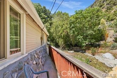 8 Oak Drive Mount Baldy, CA 91759 - Photo 9 of 26 a view of balcony with wooden floor