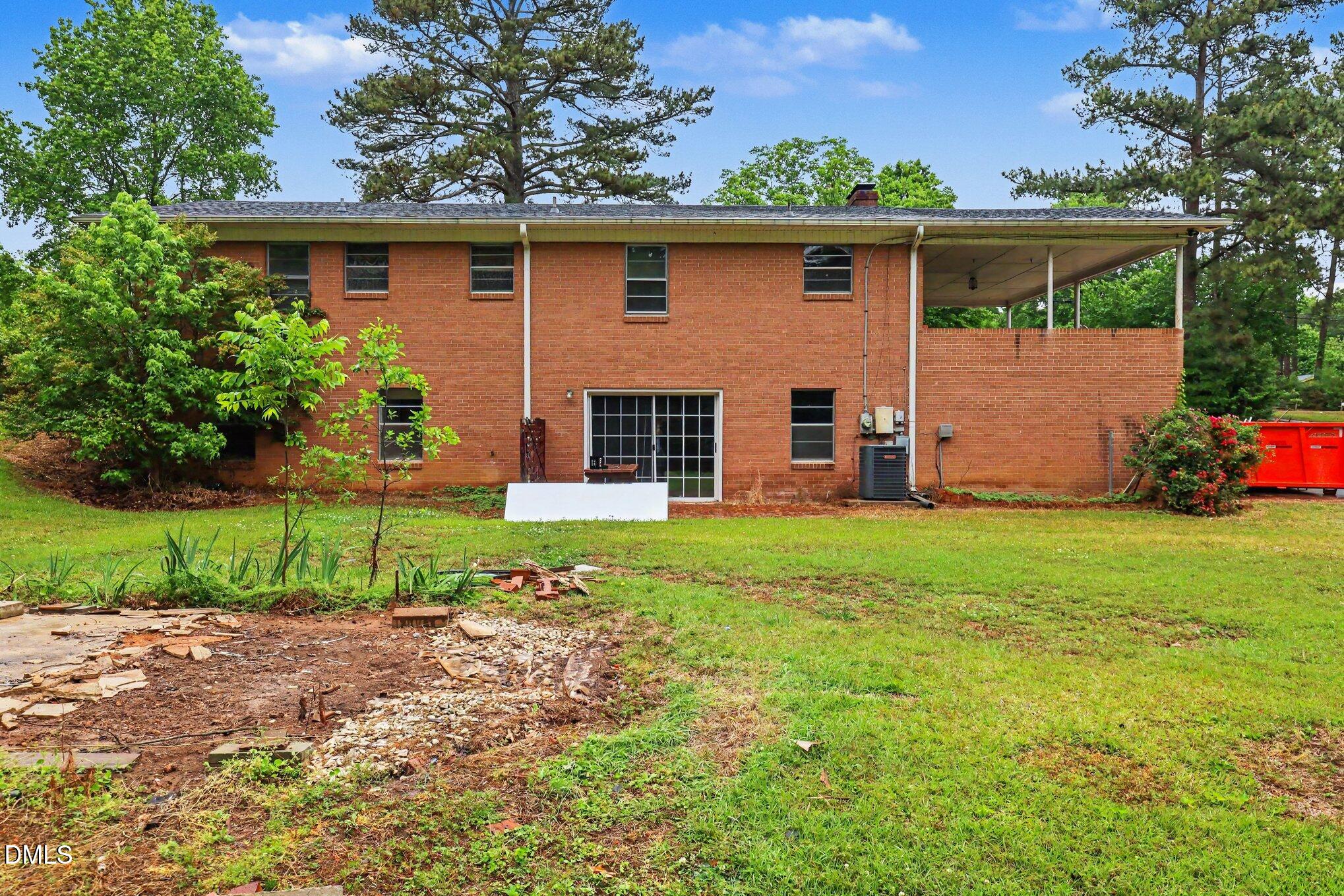 1813 Carbonton Road Sanford, NC 27330 - Photo 10 of 36 031_file_3165