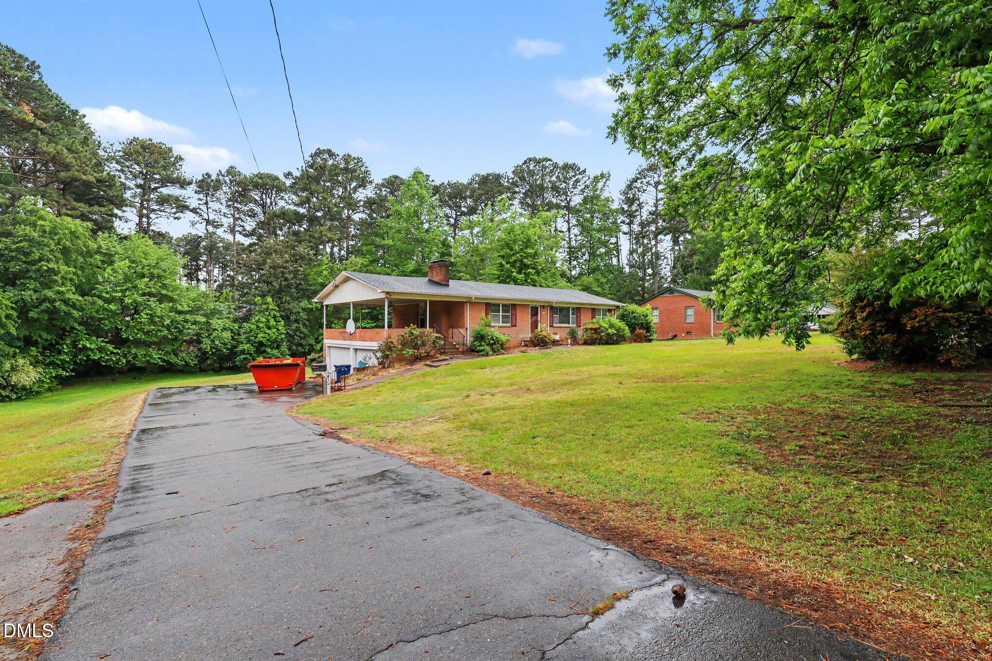 1813 Carbonton Road Sanford, NC 27330 - Photo 4 of 36 028_file_6779