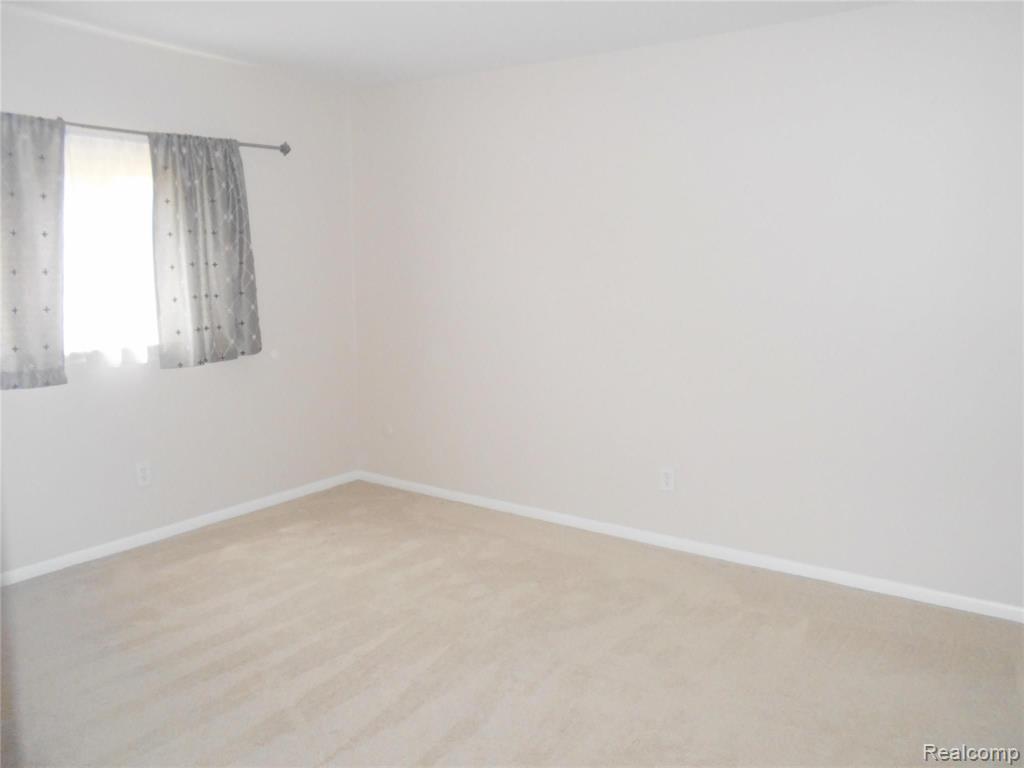 1127 Derby Road Birmingham, MI 48009 - Photo 12 of 18