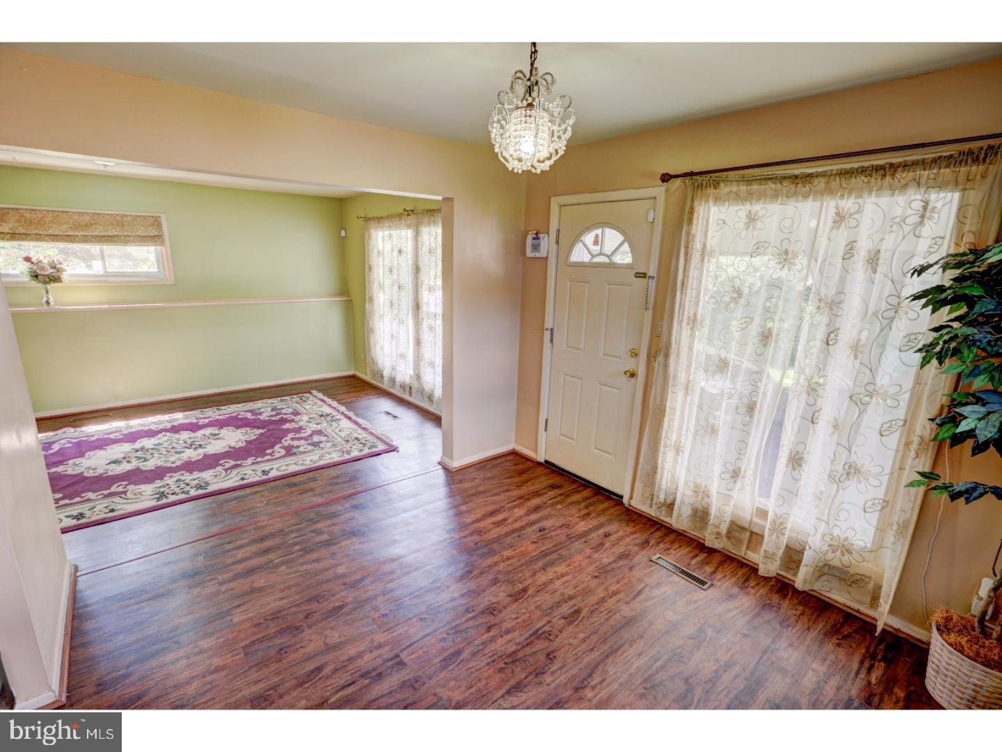 1813 Limestone Road Wilmington, DE 19804 - Photo 4 of 25 Gallery Image 4